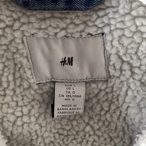 H&M Denim Sherpa jacket (worn twice, basically brand new) - Picture 3 of 3